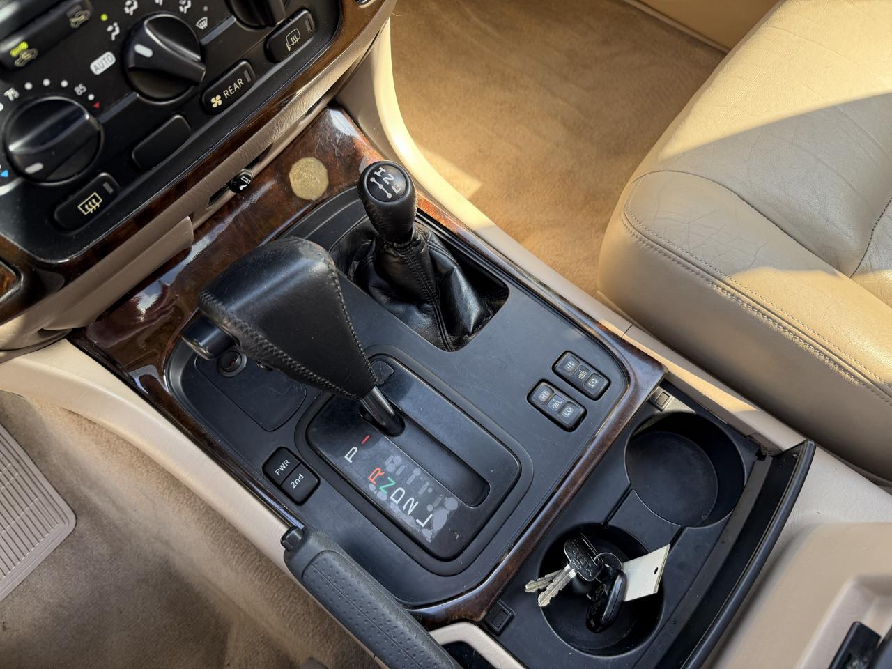 Toyota Land Cruiser 4WD 1999