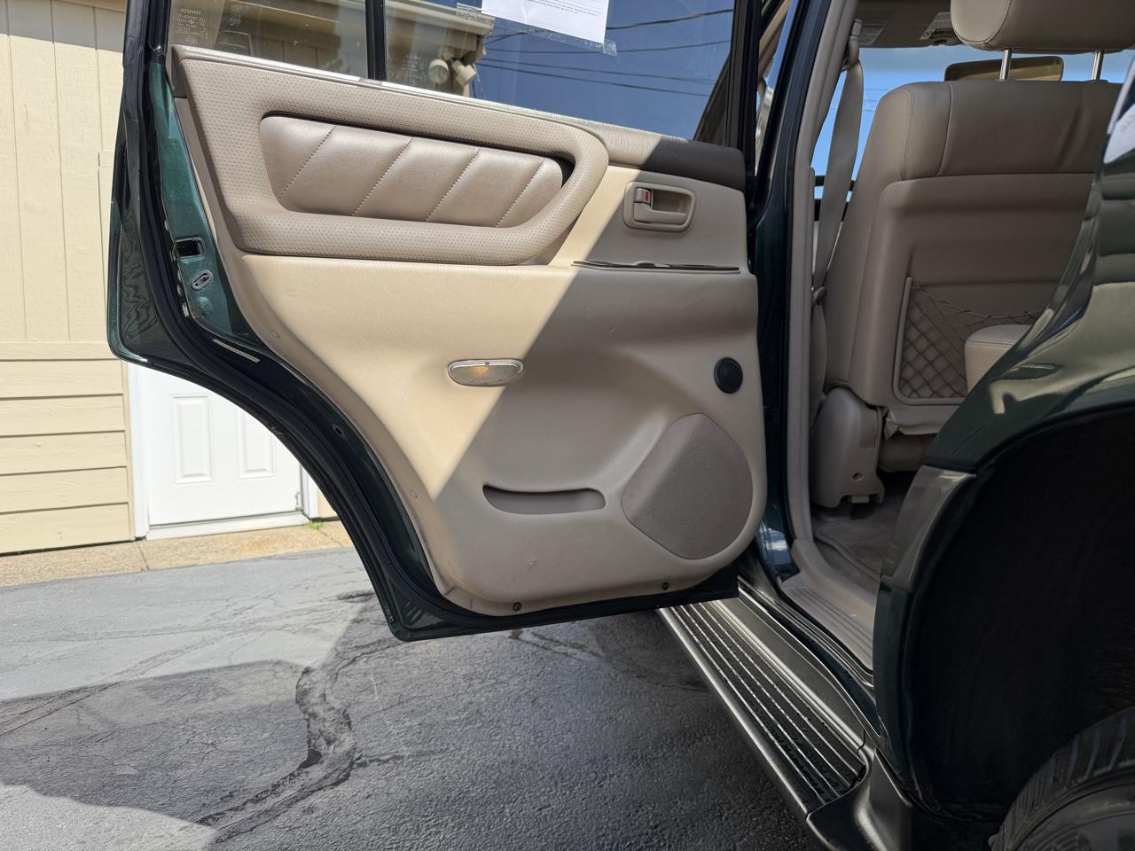 Toyota Land Cruiser 4WD 1999