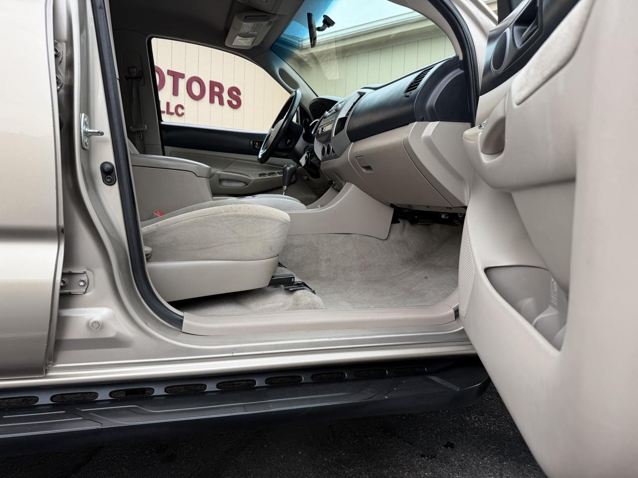 Toyota Tacoma Double Cab Long Bed V6 Auto 4WD 2006