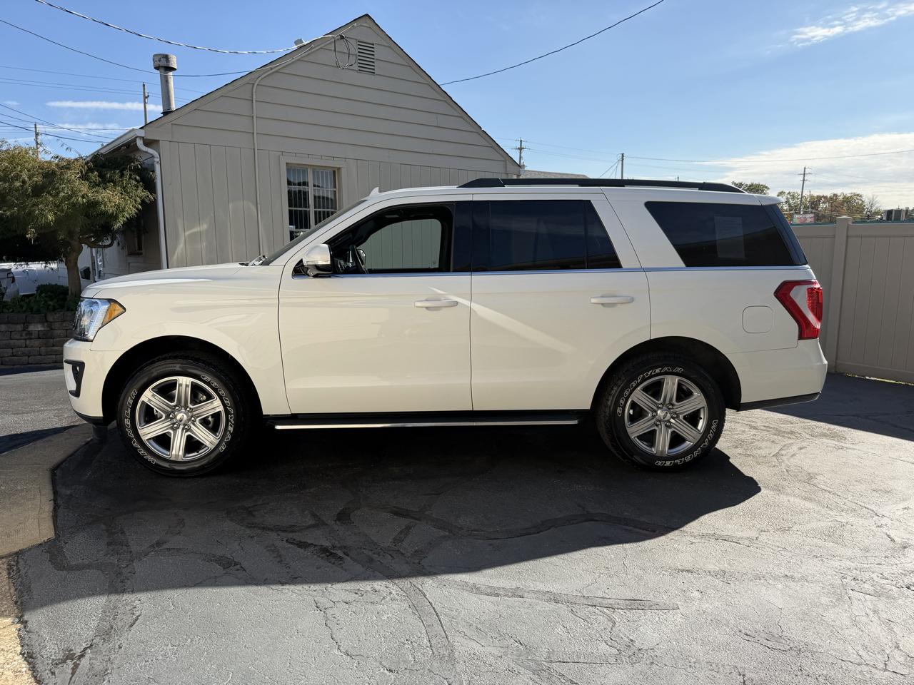 Ford Expedition XLT 4WD 2020