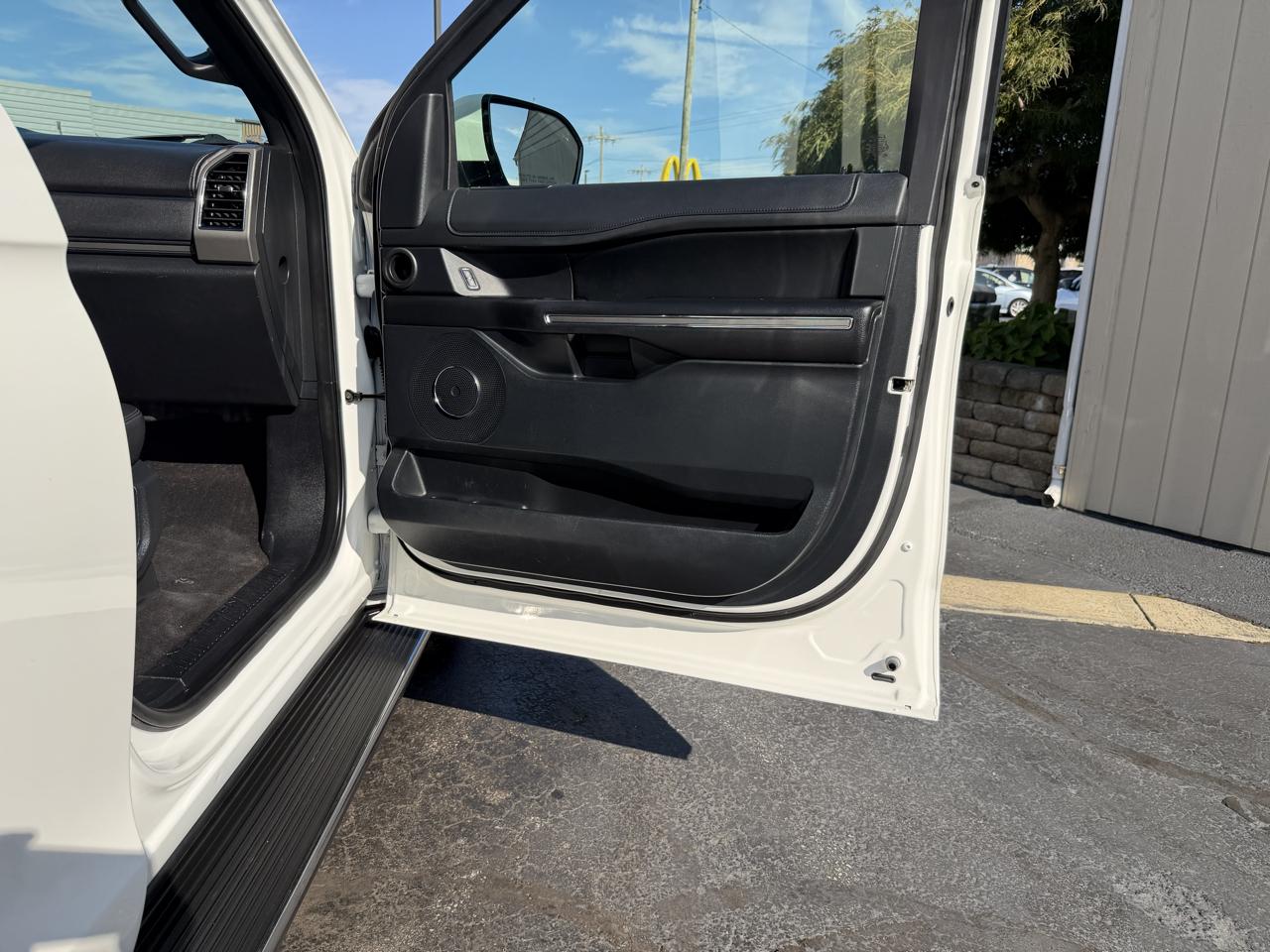 Ford Expedition XLT 4WD 2020