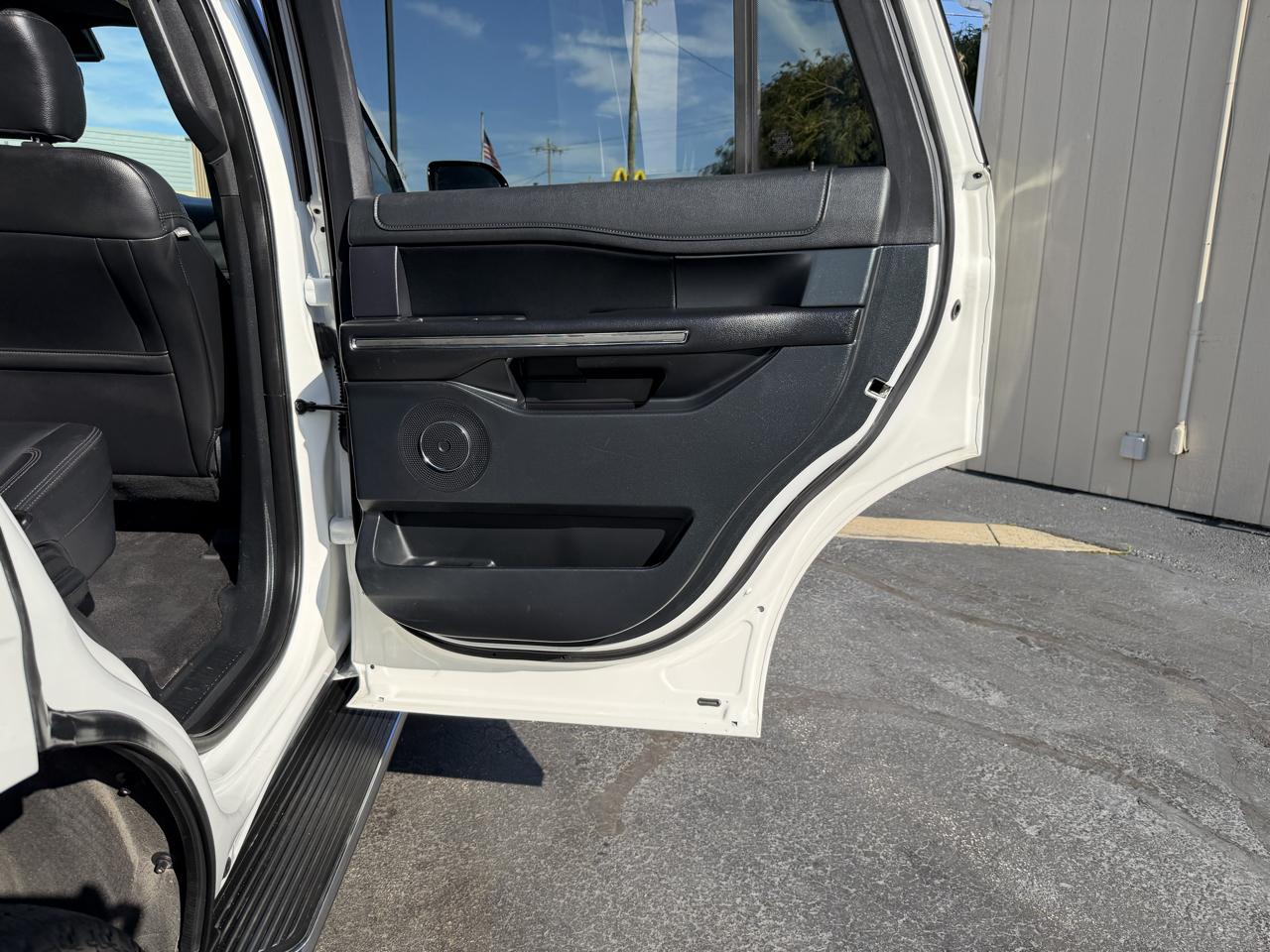 Ford Expedition XLT 4WD 2020