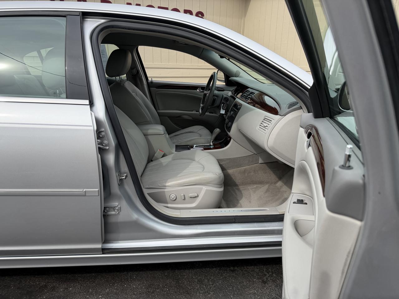 Buick Lucerne CXL 2010