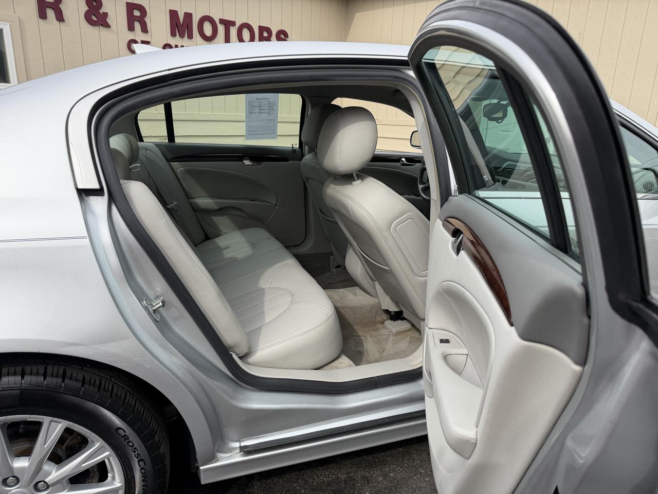 Buick Lucerne CXL 2010