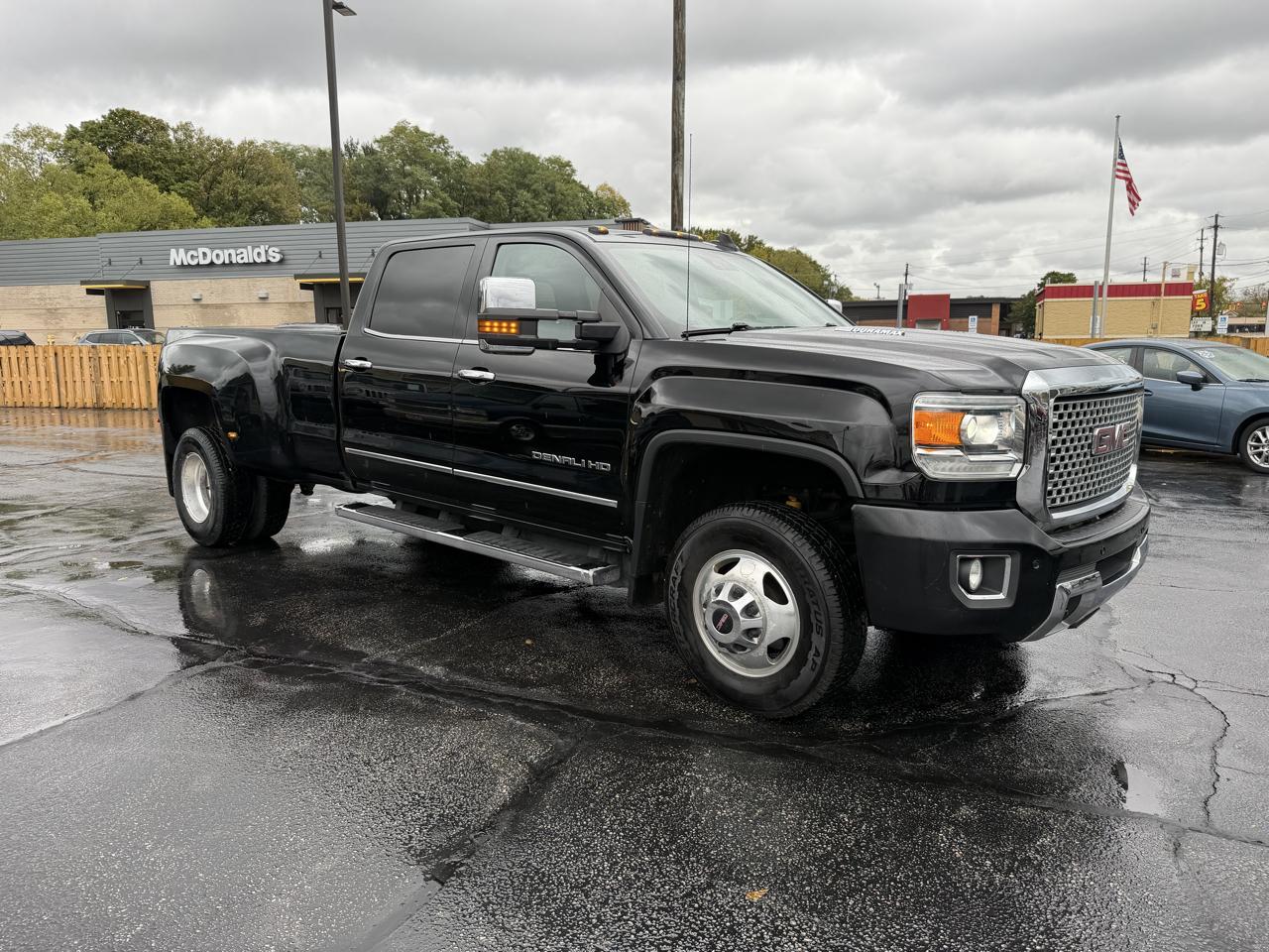 GMC Sierra 3500HD Denali Crew Cab 4WD 2016