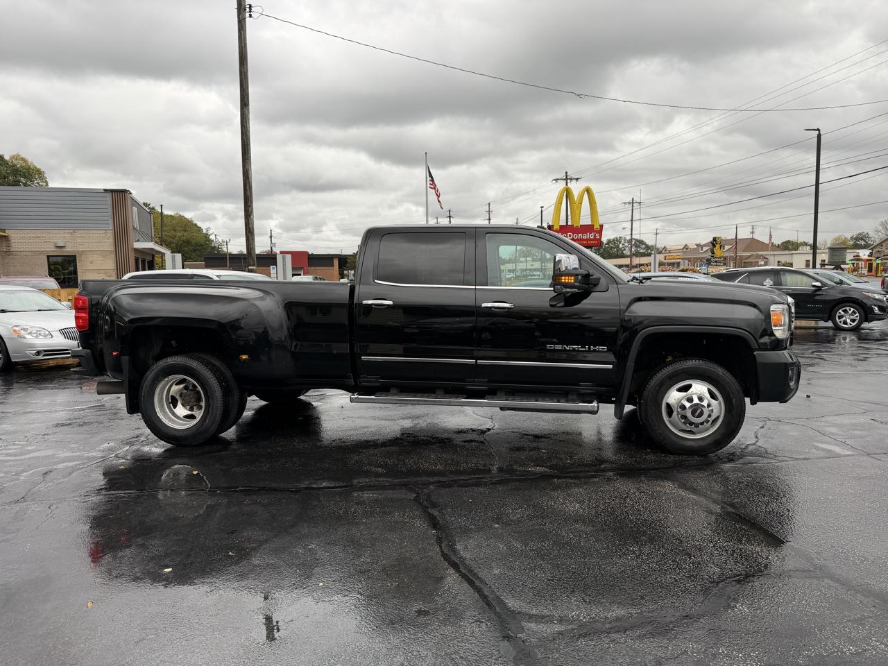GMC Sierra 3500HD Denali Crew Cab 4WD 2016