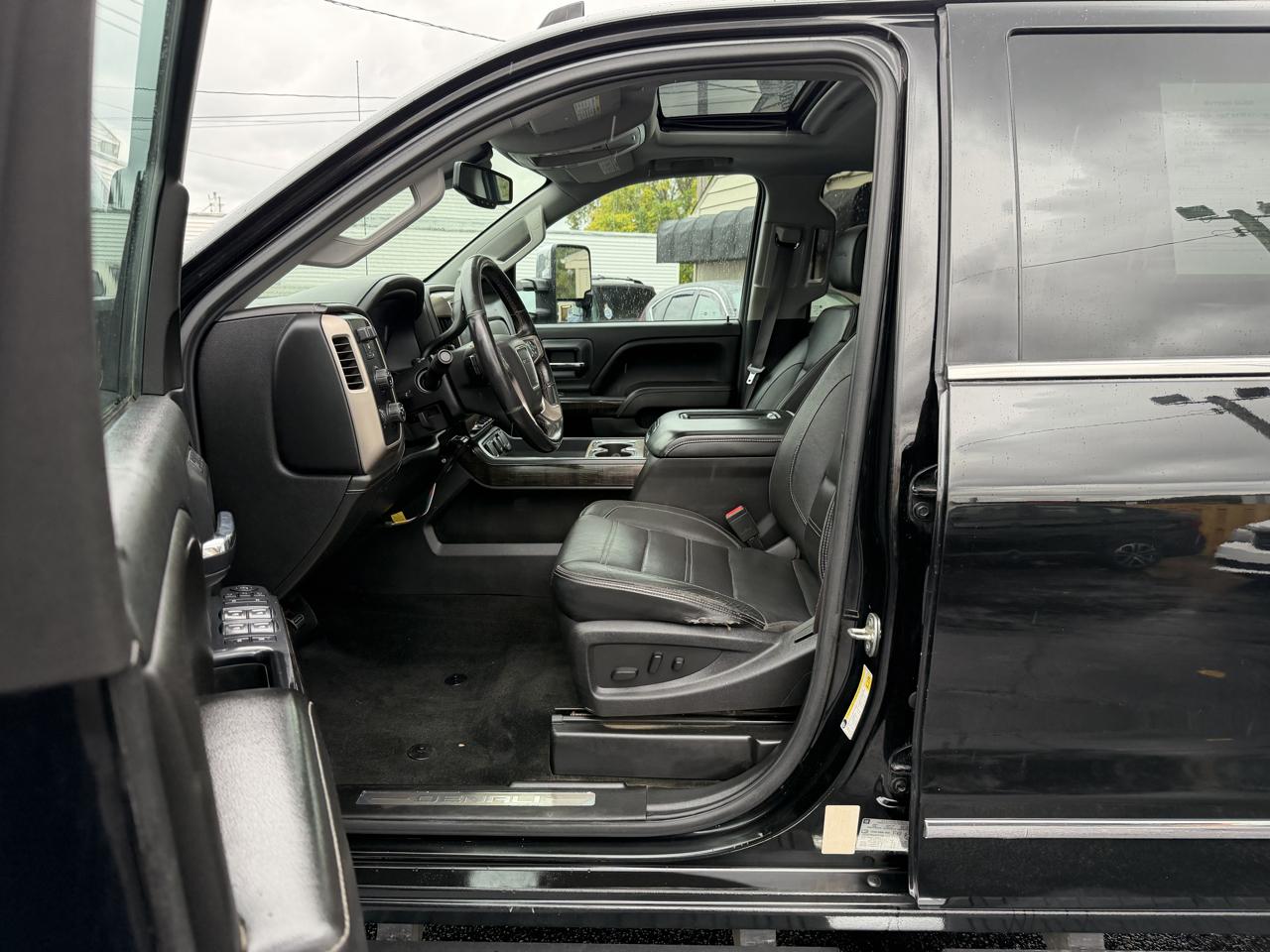 GMC Sierra 3500HD Denali Crew Cab 4WD 2016