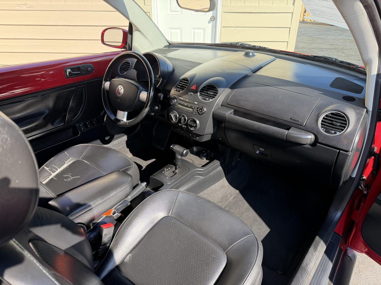 Volkswagen New Beetle 2.5L PZEV Convertible 2010