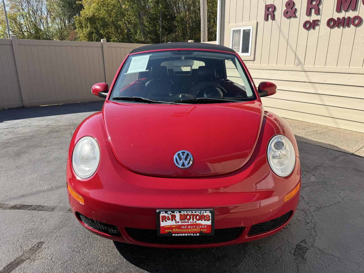 Volkswagen New Beetle 2.5L PZEV Convertible 2010