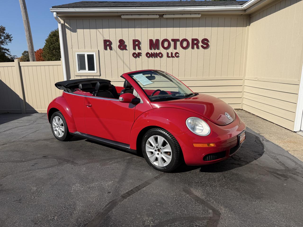 Volkswagen New Beetle 2.5L PZEV Convertible 2010