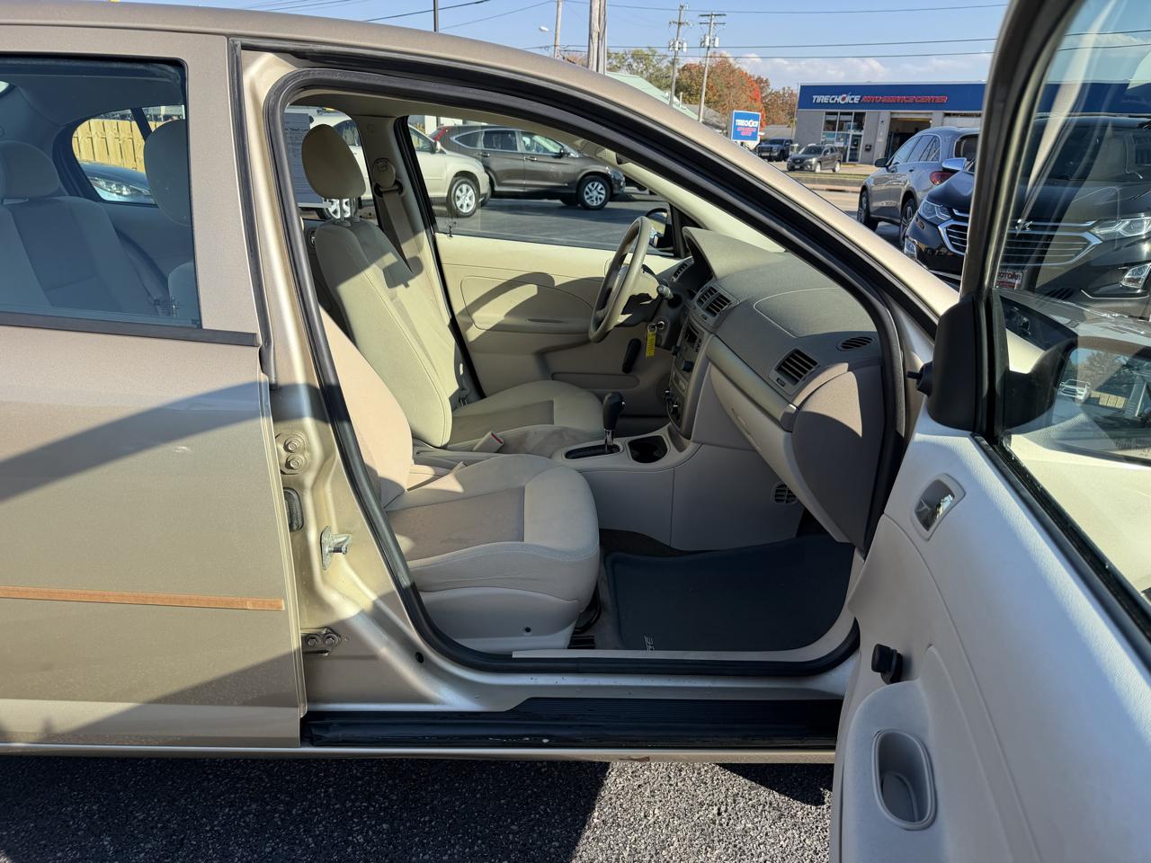 Chevrolet Cobalt Sedan 2005