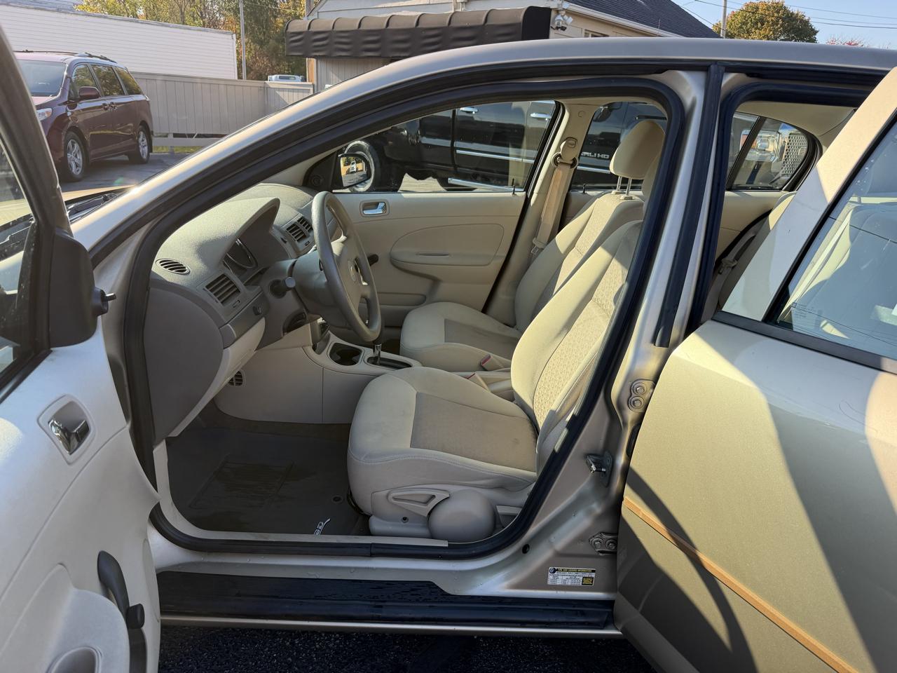 Chevrolet Cobalt Sedan 2005