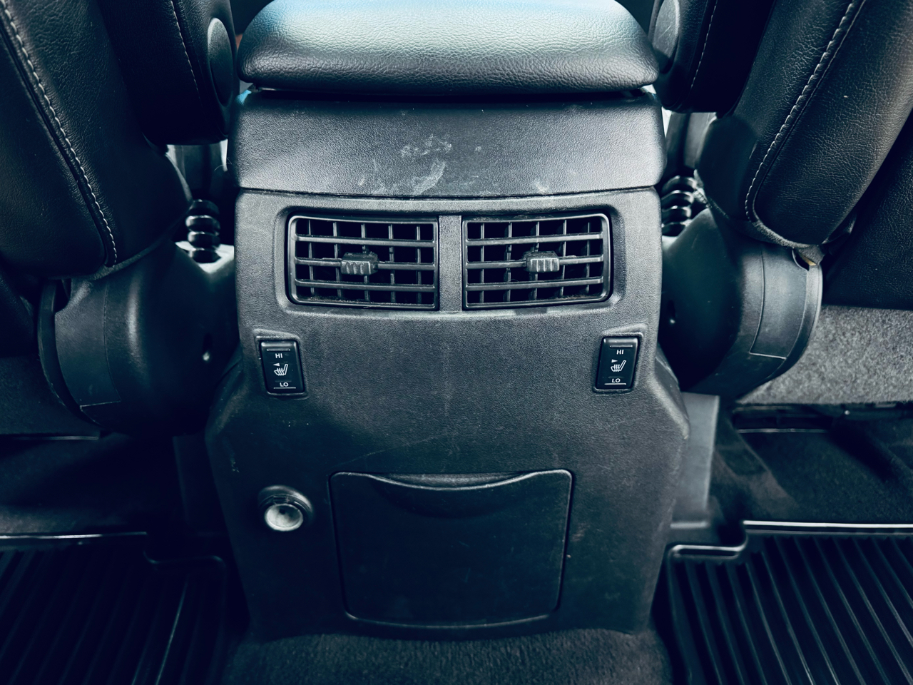 Nissan Armada 4WD 4dr Platinum 2014