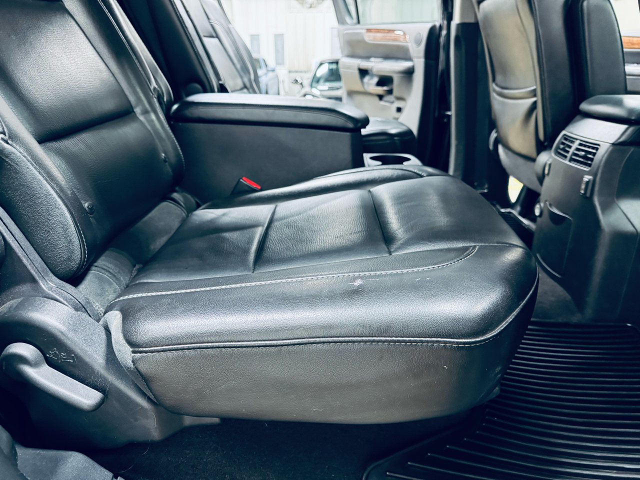 Nissan Armada 4WD 4dr Platinum 2014