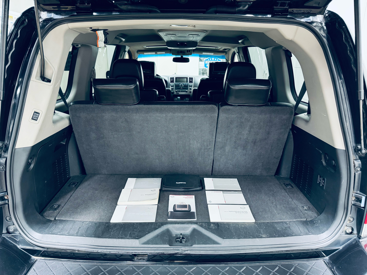 Nissan Armada 4WD 4dr Platinum 2014