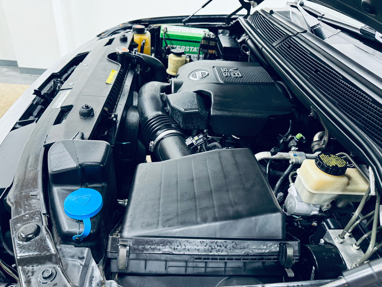 Nissan Armada 4WD 4dr Platinum 2014