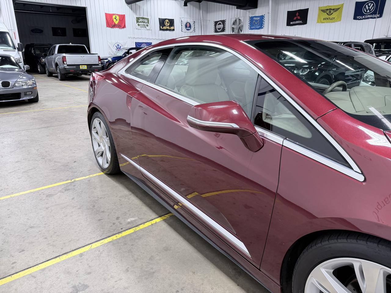 Cadillac ELR 2dr Cpe 2016