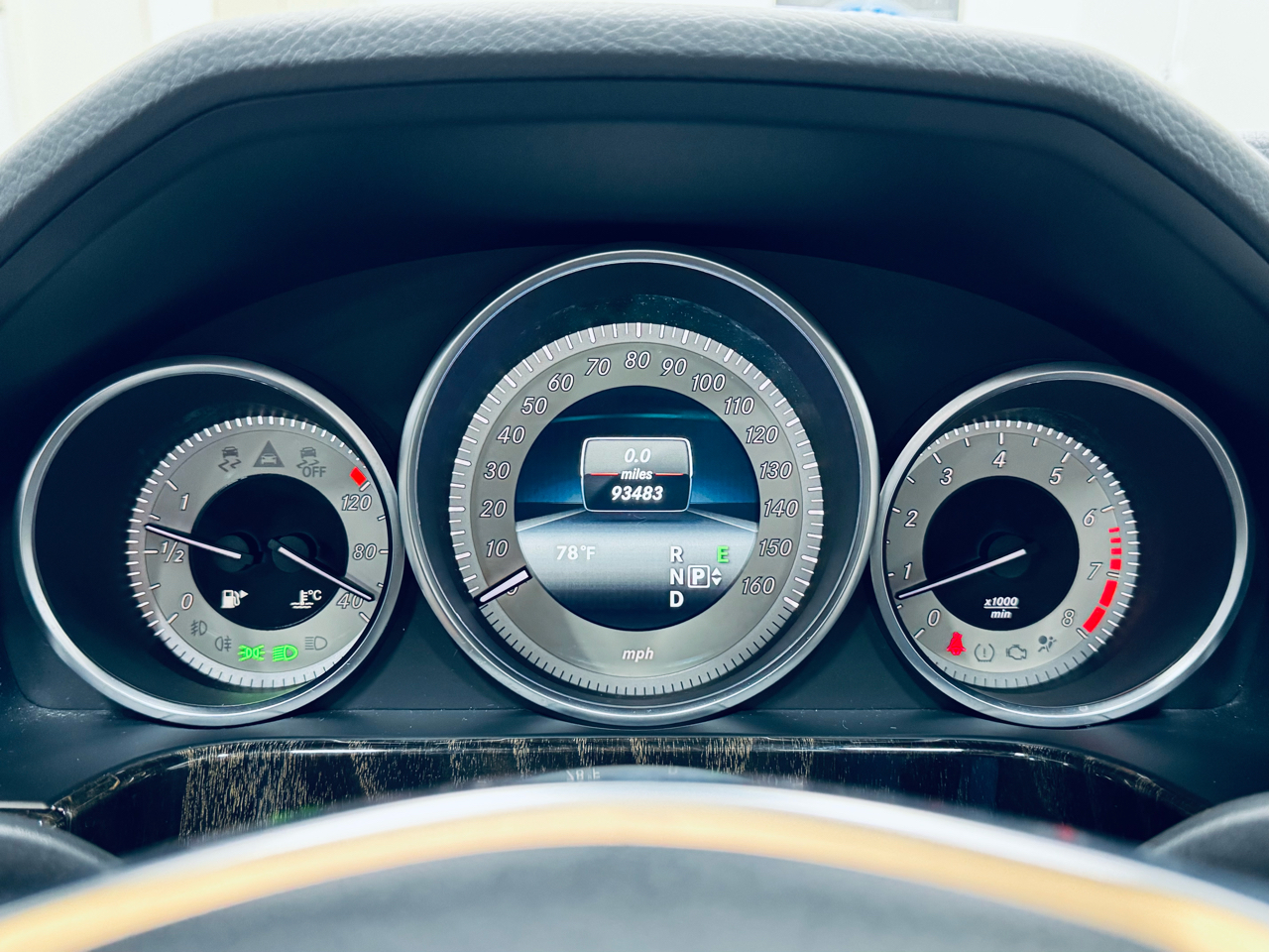 Mercedes-Benz E-Class 4dr Sdn E 350 Sport RWD 2014 Mercedes-Benz E-Class 4dr Sdn E 350 Sport RWD 2014