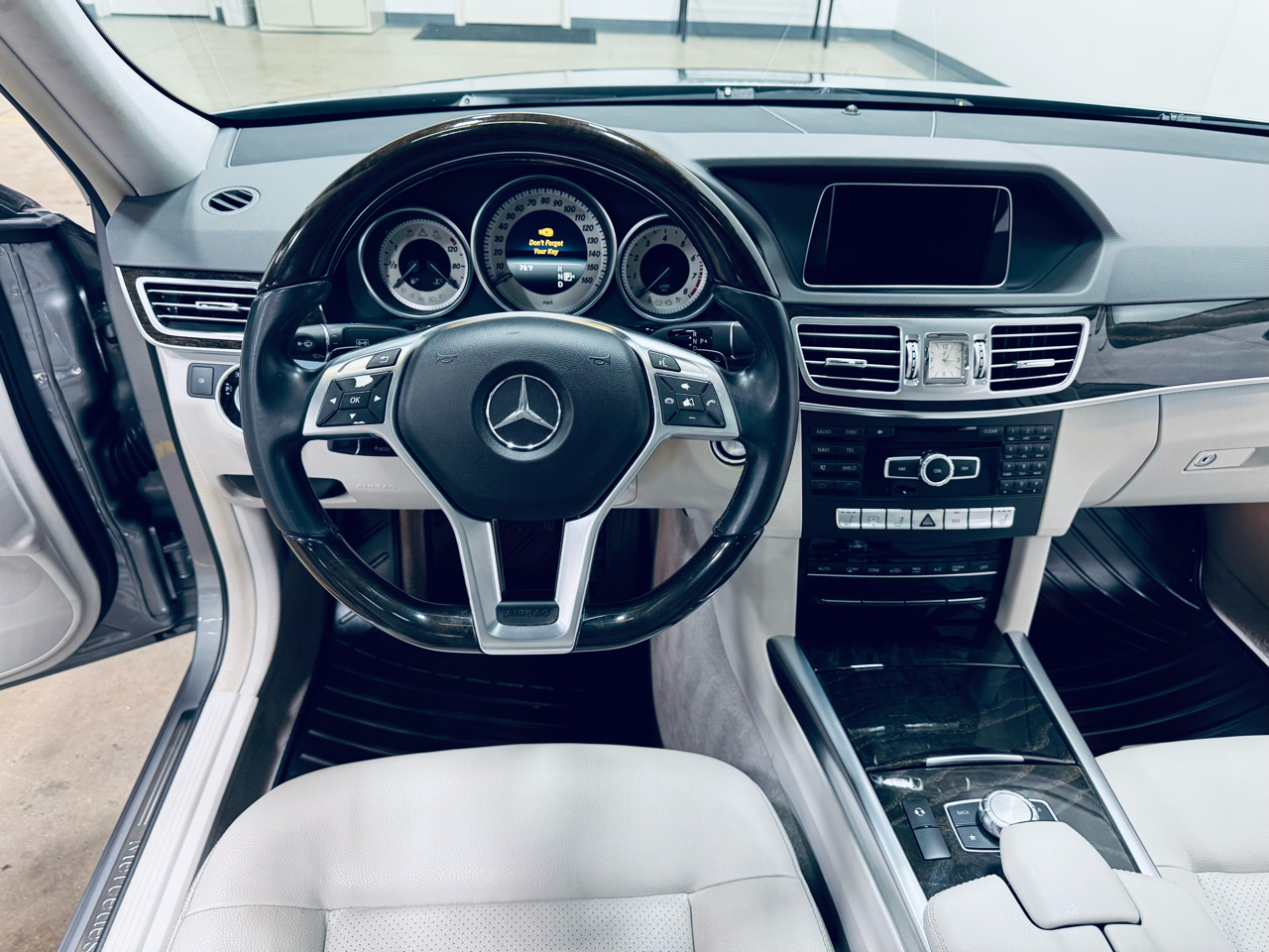 Mercedes-Benz E-Class 4dr Sdn E 350 Sport RWD 2014 Mercedes-Benz E-Class 4dr Sdn E 350 Sport RWD 2014