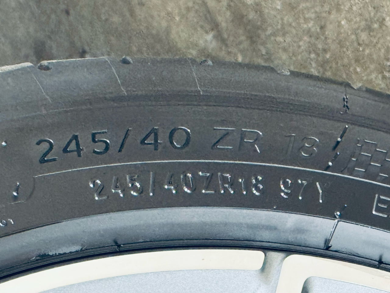 Mercedes-Benz E-Class 4dr Sdn E 350 Sport RWD 2014 Mercedes-Benz E-Class 4dr Sdn E 350 Sport RWD 2014