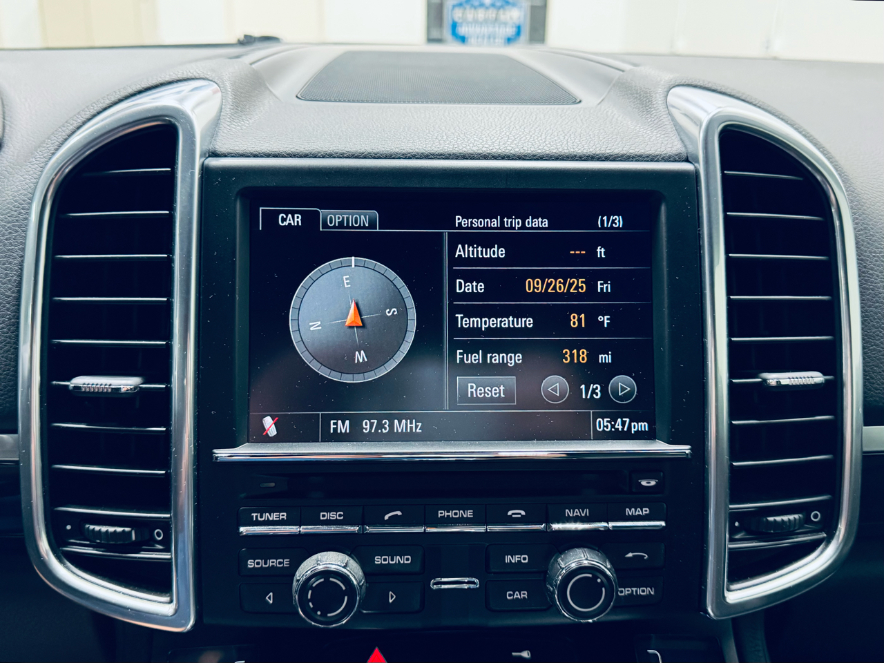 2011 Porsche Cayenne photo 41
