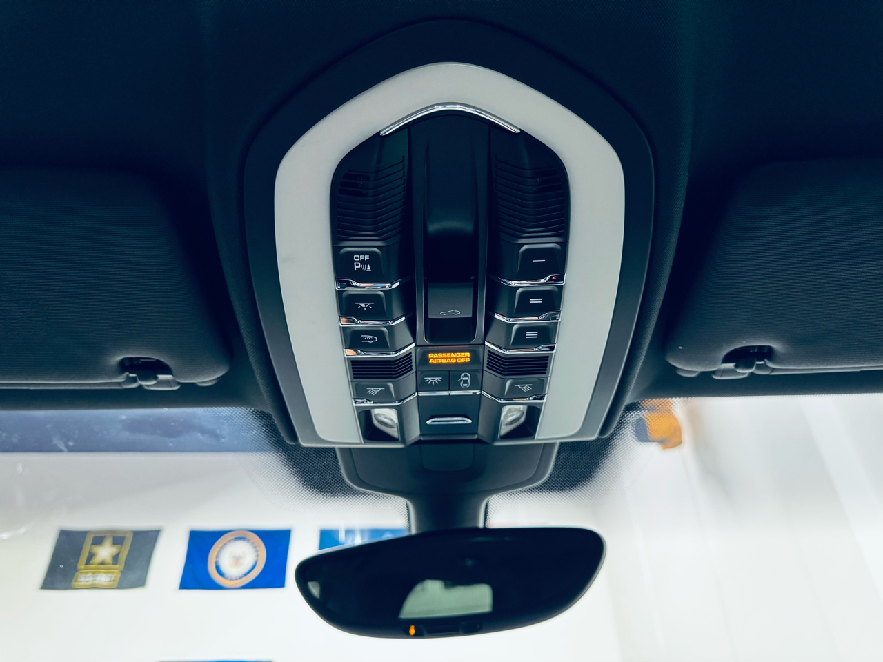 2011 Porsche Cayenne photo 37