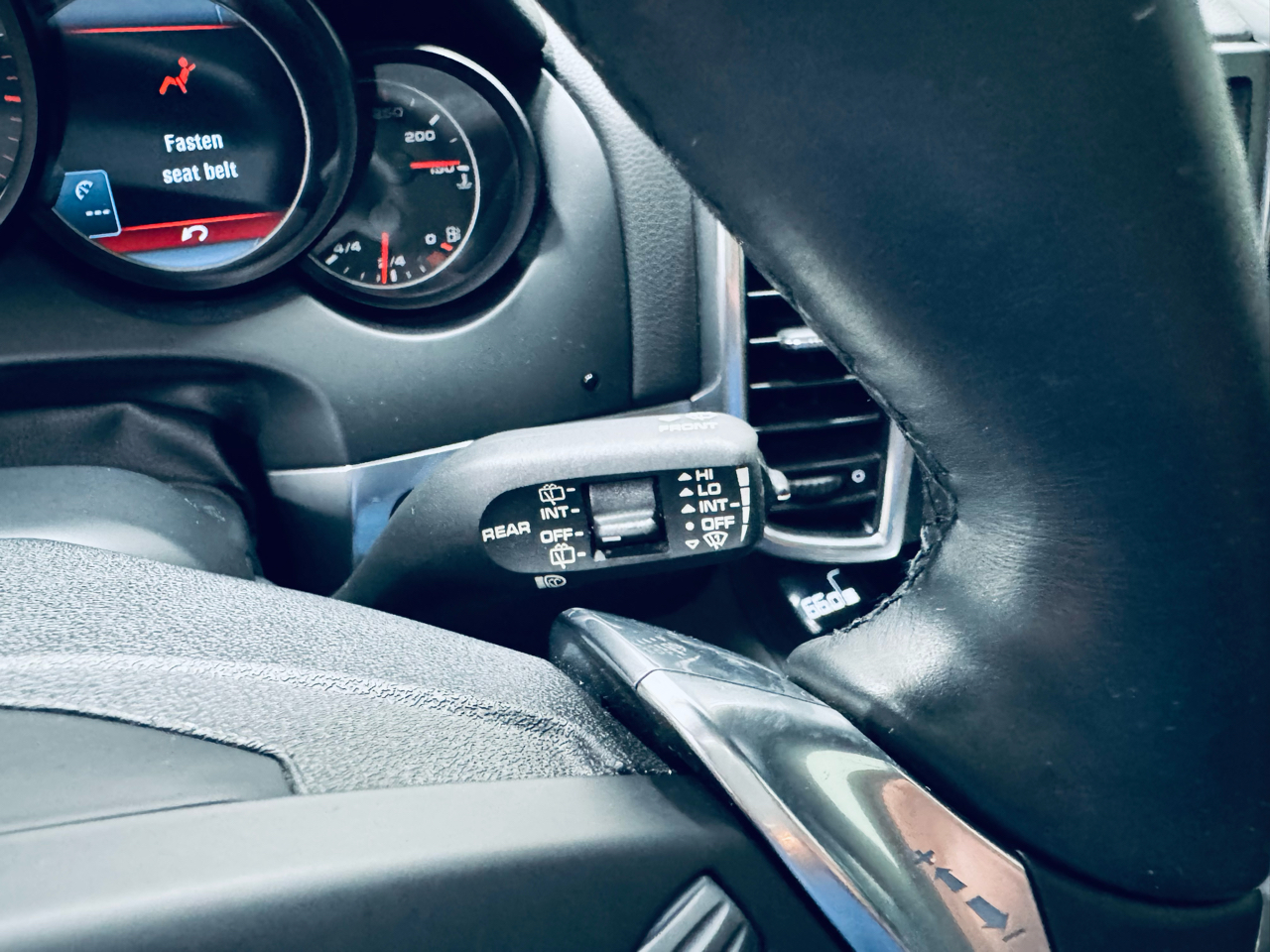 2011 Porsche Cayenne photo 35