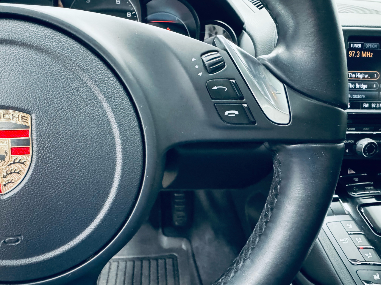 2011 Porsche Cayenne photo 34