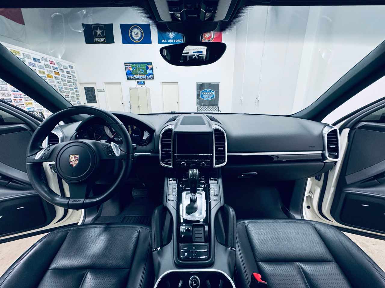 2011 Porsche Cayenne photo 22