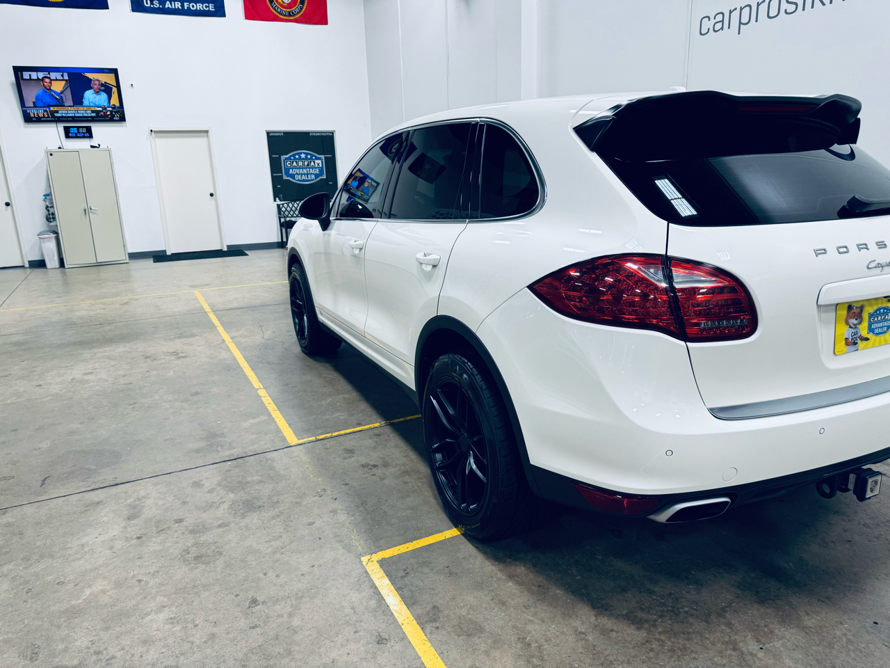 2011 Porsche Cayenne photo 18