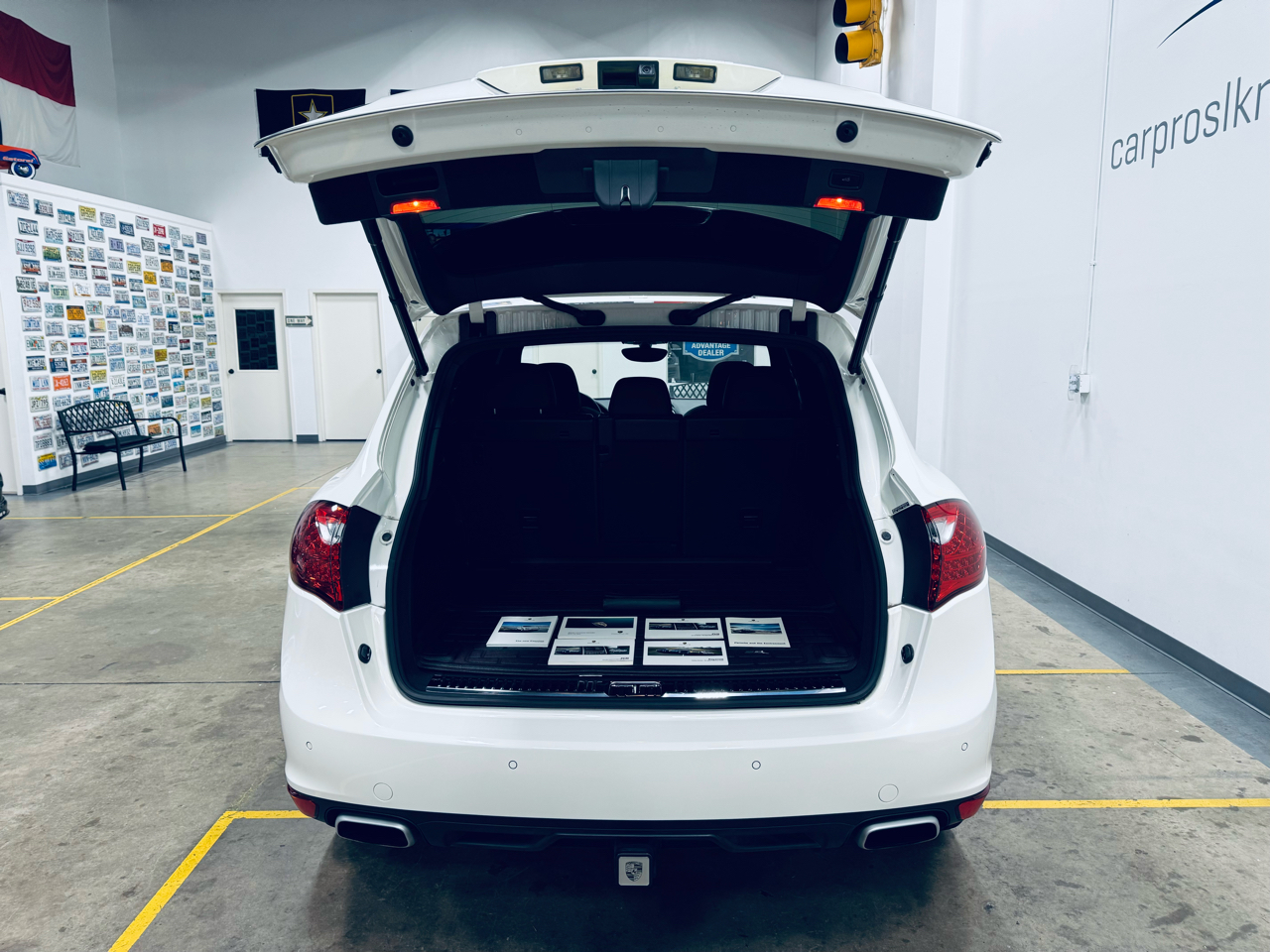 2011 Porsche Cayenne photo 20