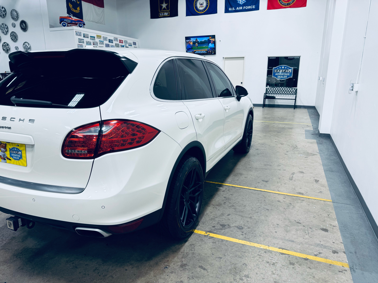 2011 Porsche Cayenne photo 19