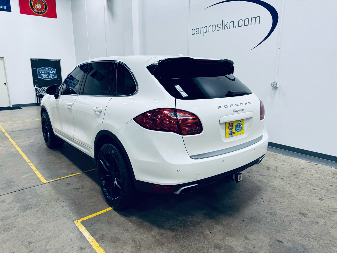 2011 Porsche Cayenne photo 3