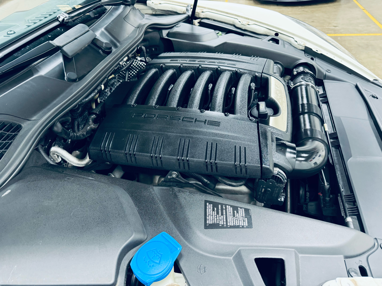 2011 Porsche Cayenne photo 46