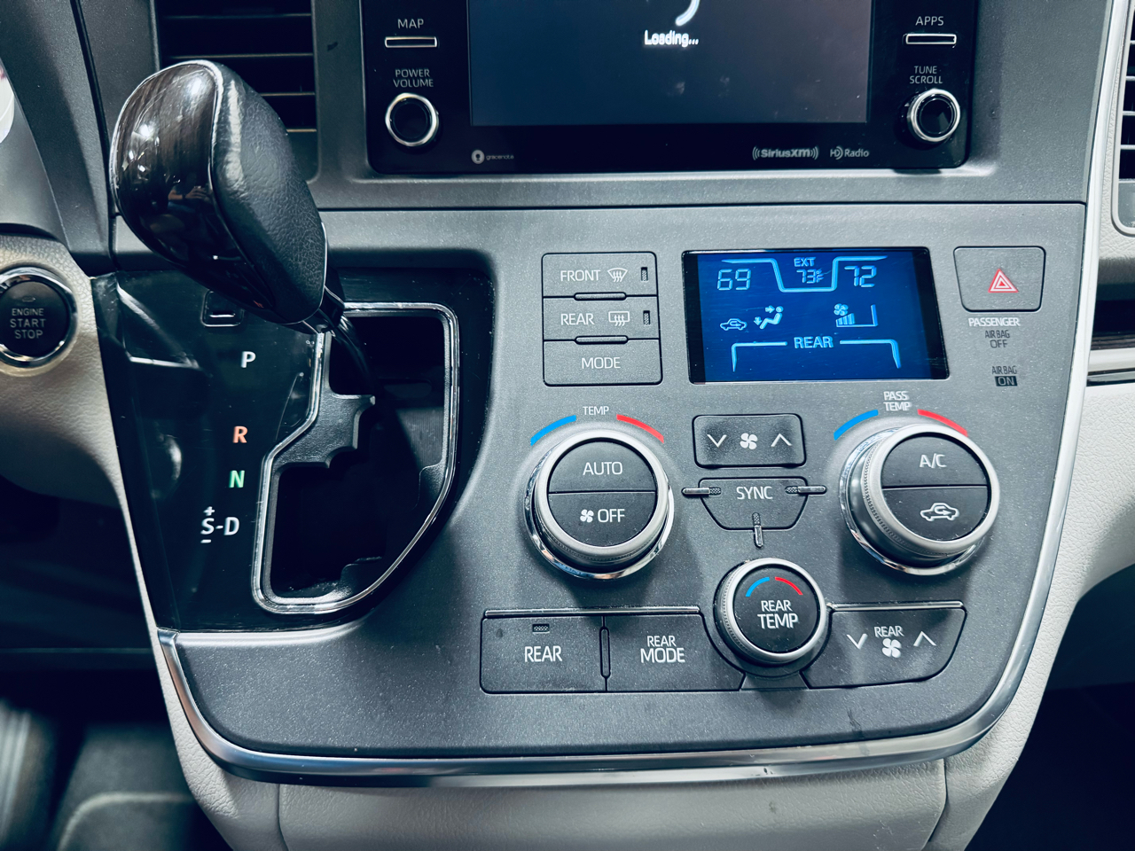 Toyota Sienna XLE Auto Access Seat FWD 7-Passenger (Natl) 2019 Toyota Sienna XLE Auto Access Seat FWD 7-Passenger (Natl) 2019