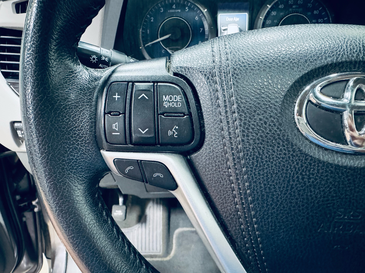 Toyota Sienna XLE Auto Access Seat FWD 7-Passenger (Natl) 2019 Toyota Sienna XLE Auto Access Seat FWD 7-Passenger (Natl) 2019