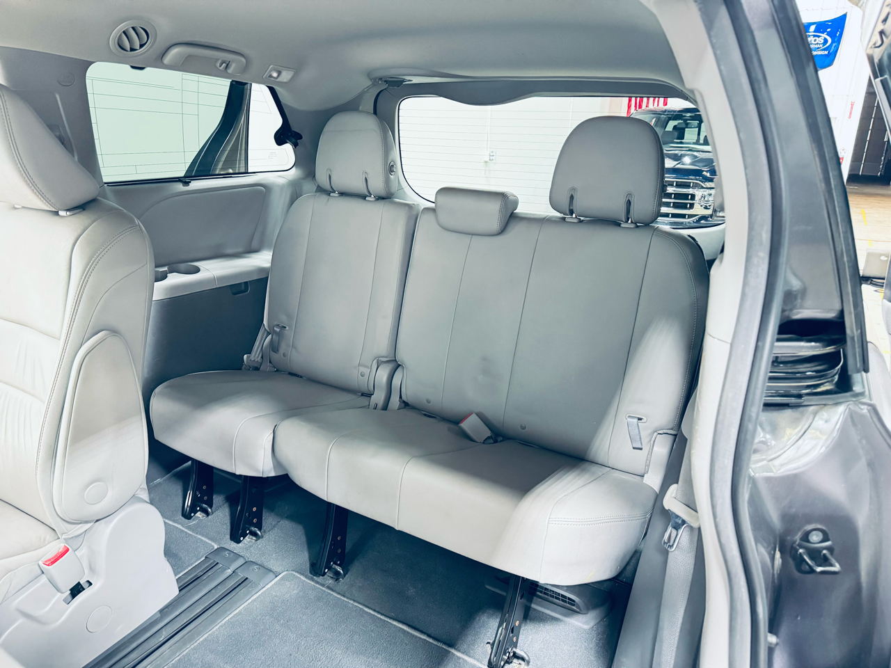 Toyota Sienna XLE Auto Access Seat FWD 7-Passenger (Natl) 2019 Toyota Sienna XLE Auto Access Seat FWD 7-Passenger (Natl) 2019