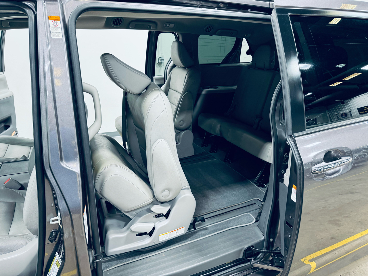 Toyota Sienna XLE Auto Access Seat FWD 7-Passenger (Natl) 2019 Toyota Sienna XLE Auto Access Seat FWD 7-Passenger (Natl) 2019