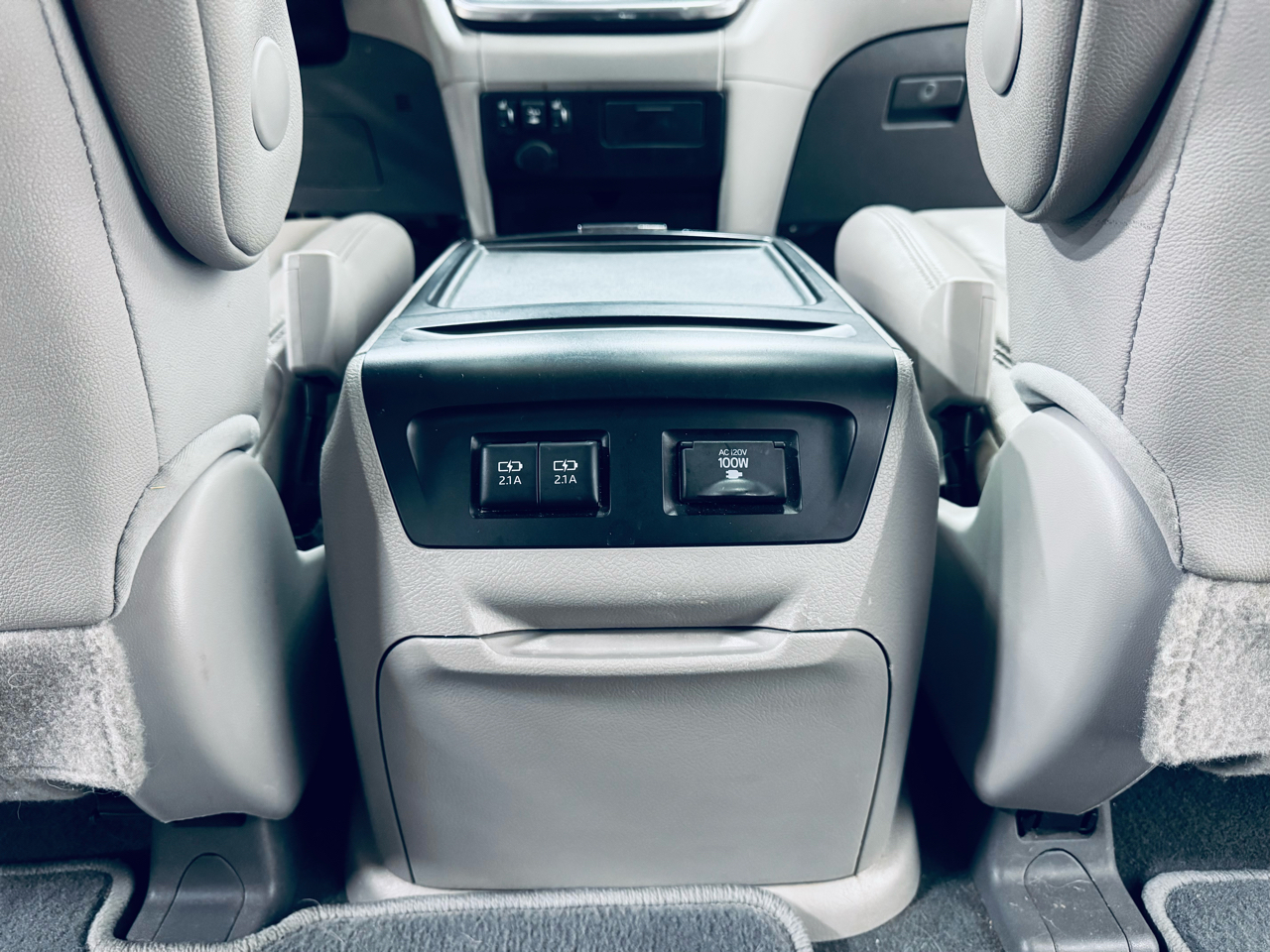 Toyota Sienna XLE Auto Access Seat FWD 7-Passenger (Natl) 2019 Toyota Sienna XLE Auto Access Seat FWD 7-Passenger (Natl) 2019