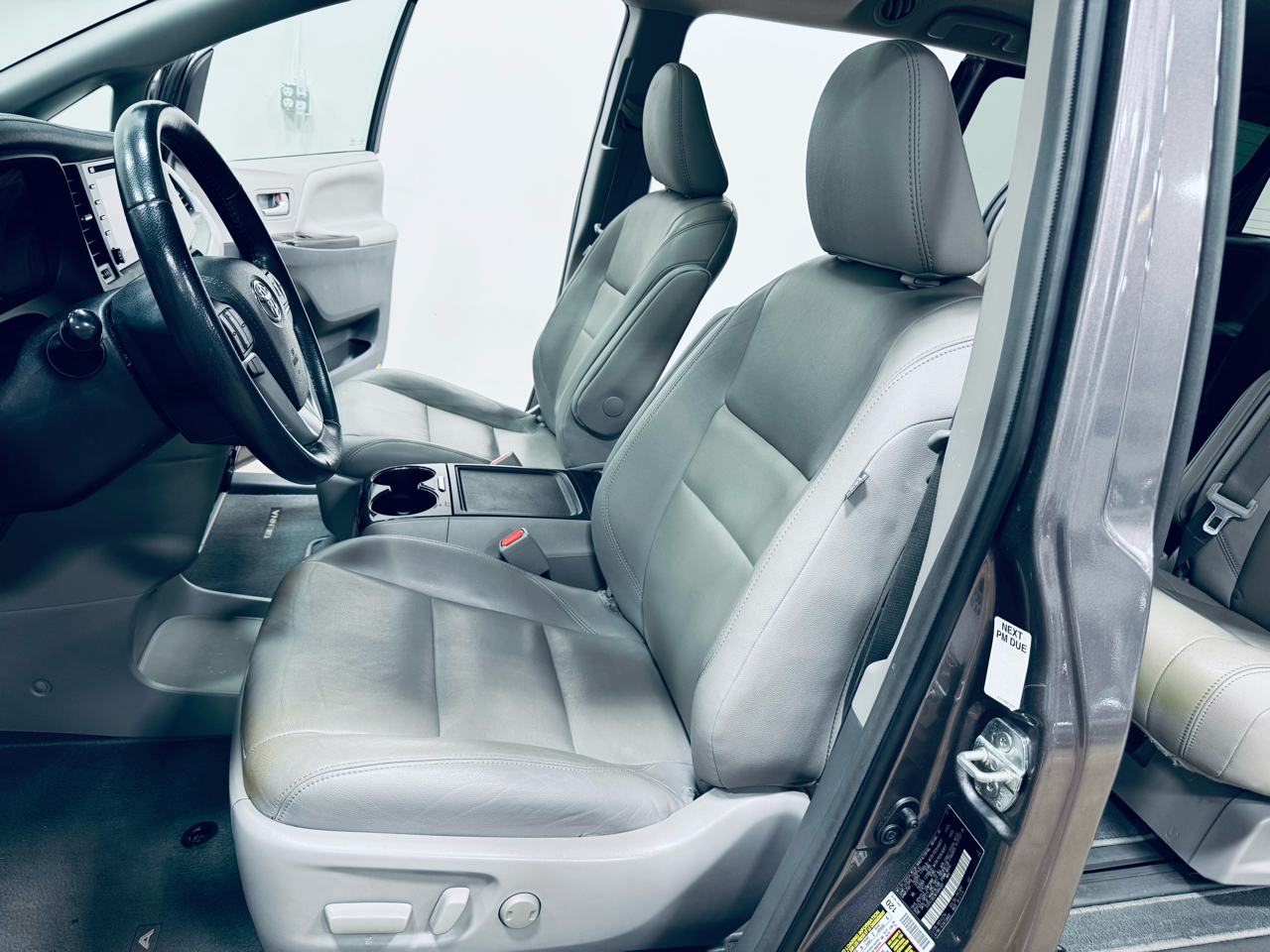 Toyota Sienna XLE Auto Access Seat FWD 7-Passenger (Natl) 2019 Toyota Sienna XLE Auto Access Seat FWD 7-Passenger (Natl) 2019