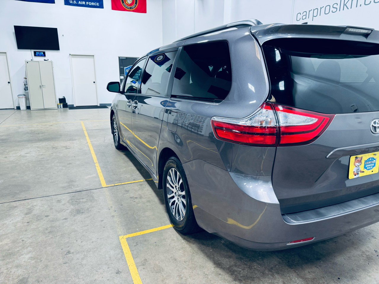 Toyota Sienna XLE Auto Access Seat FWD 7-Passenger (Natl) 2019 Toyota Sienna XLE Auto Access Seat FWD 7-Passenger (Natl) 2019