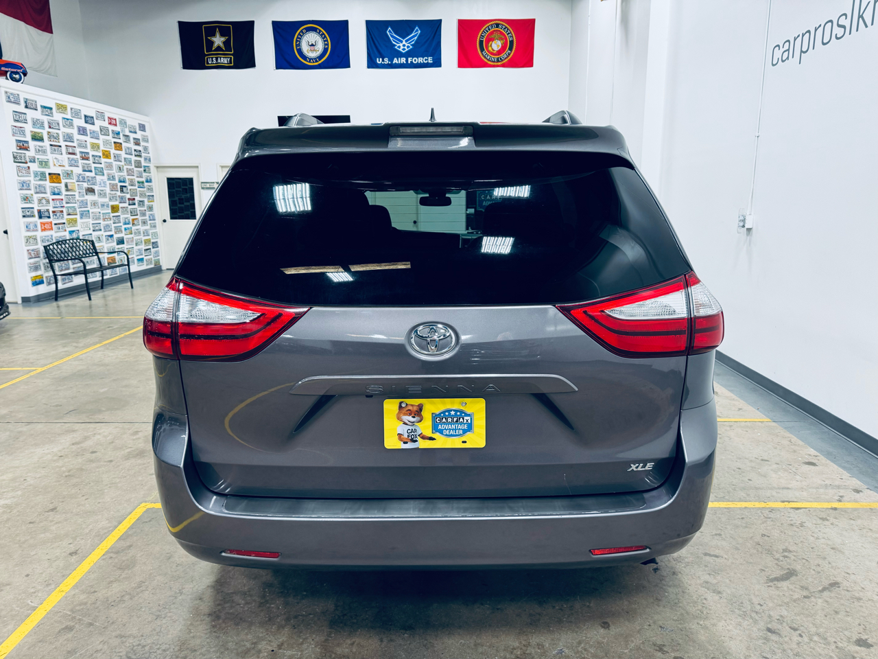Toyota Sienna XLE Auto Access Seat FWD 7-Passenger (Natl) 2019 Toyota Sienna XLE Auto Access Seat FWD 7-Passenger (Natl) 2019