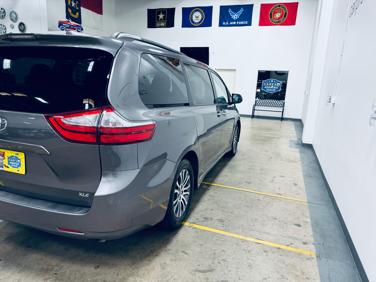 Toyota Sienna XLE Auto Access Seat FWD 7-Passenger (Natl) 2019 Toyota Sienna XLE Auto Access Seat FWD 7-Passenger (Natl) 2019