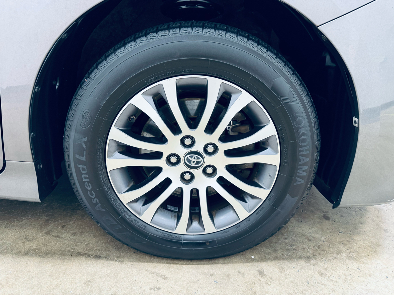 Toyota Sienna XLE Auto Access Seat FWD 7-Passenger (Natl) 2019 Toyota Sienna XLE Auto Access Seat FWD 7-Passenger (Natl) 2019