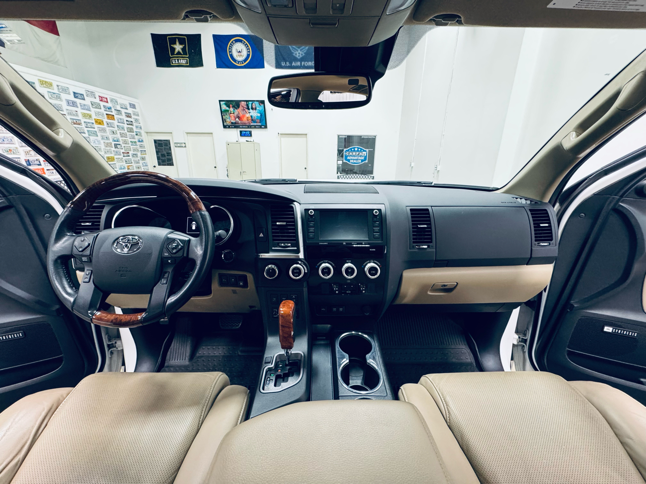 Toyota Sequoia Platinum 4WD (Natl) 2020 Toyota Sequoia Platinum 4WD (Natl) 2020