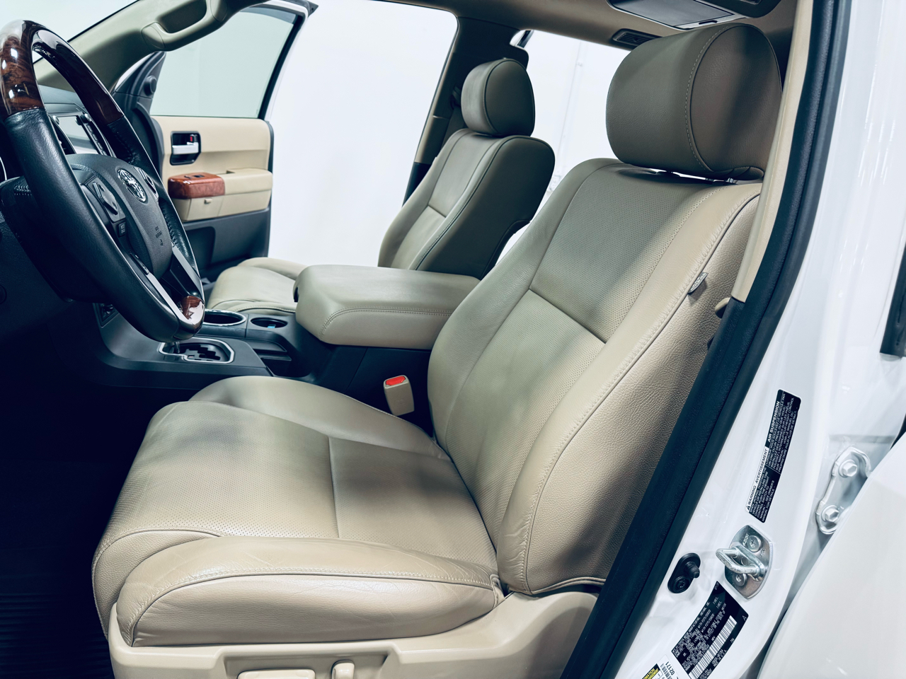 Toyota Sequoia Platinum 4WD (Natl) 2020 Toyota Sequoia Platinum 4WD (Natl) 2020