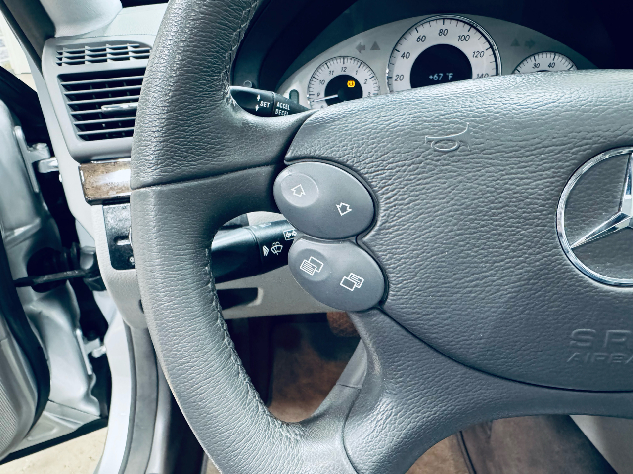 Mercedes-Benz E-Class 4dr Sdn Sport 3.5L RWD 2008