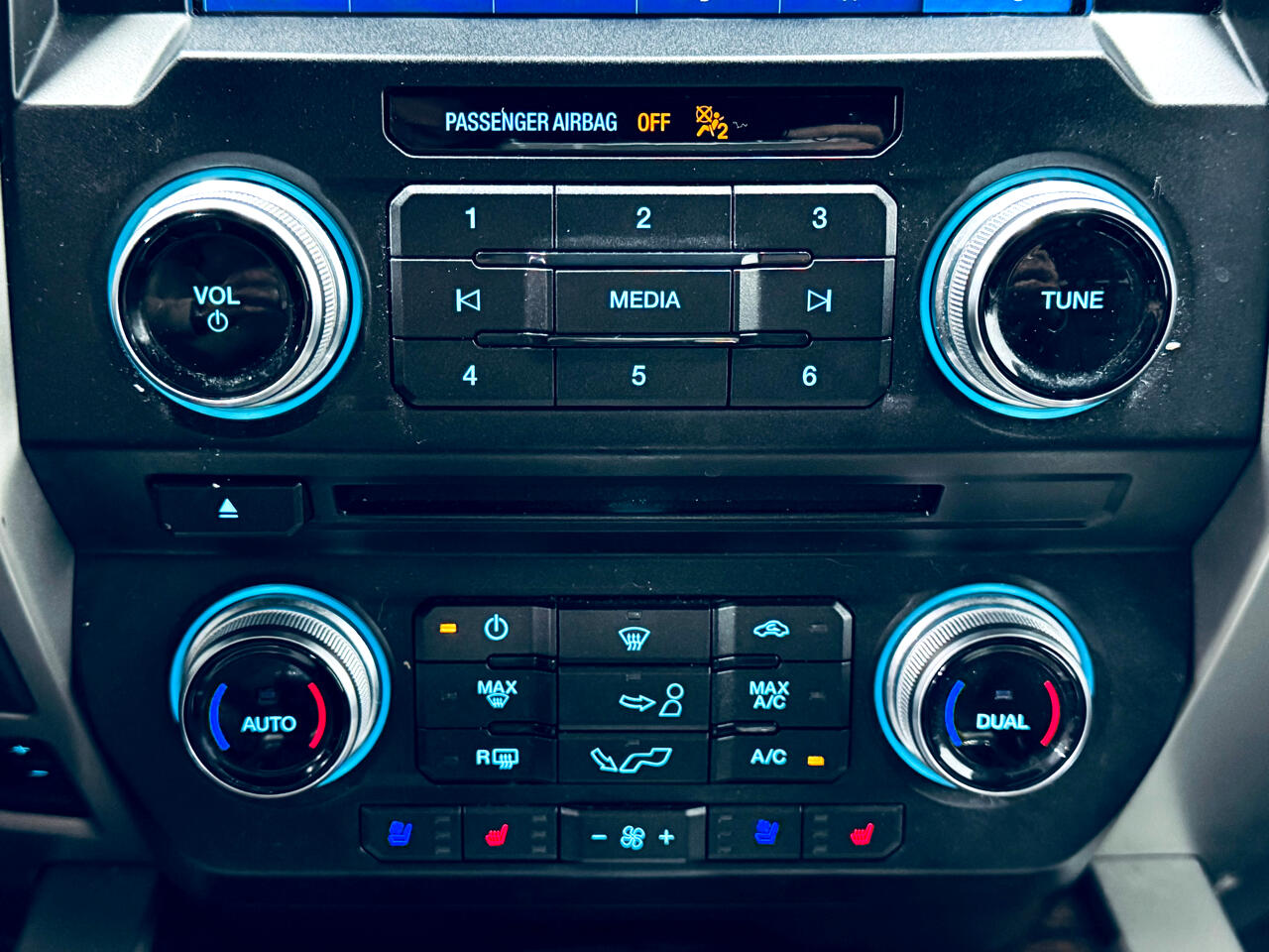 Ford F-150 Lariat 4WD SuperCrew 5.5' Box 2018