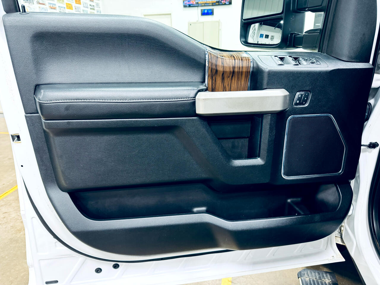 Ford F-150 Lariat 4WD SuperCrew 5.5' Box 2018