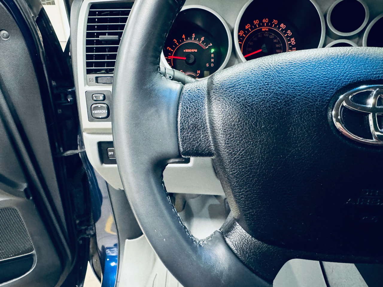 Toyota Tundra 2WD Truck Dbl 5.7L V8 6-Spd AT (Natl) 2008